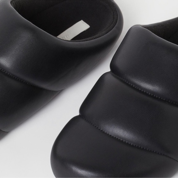 H&M Quilted Slippers Clogs - Picture 4 of 10